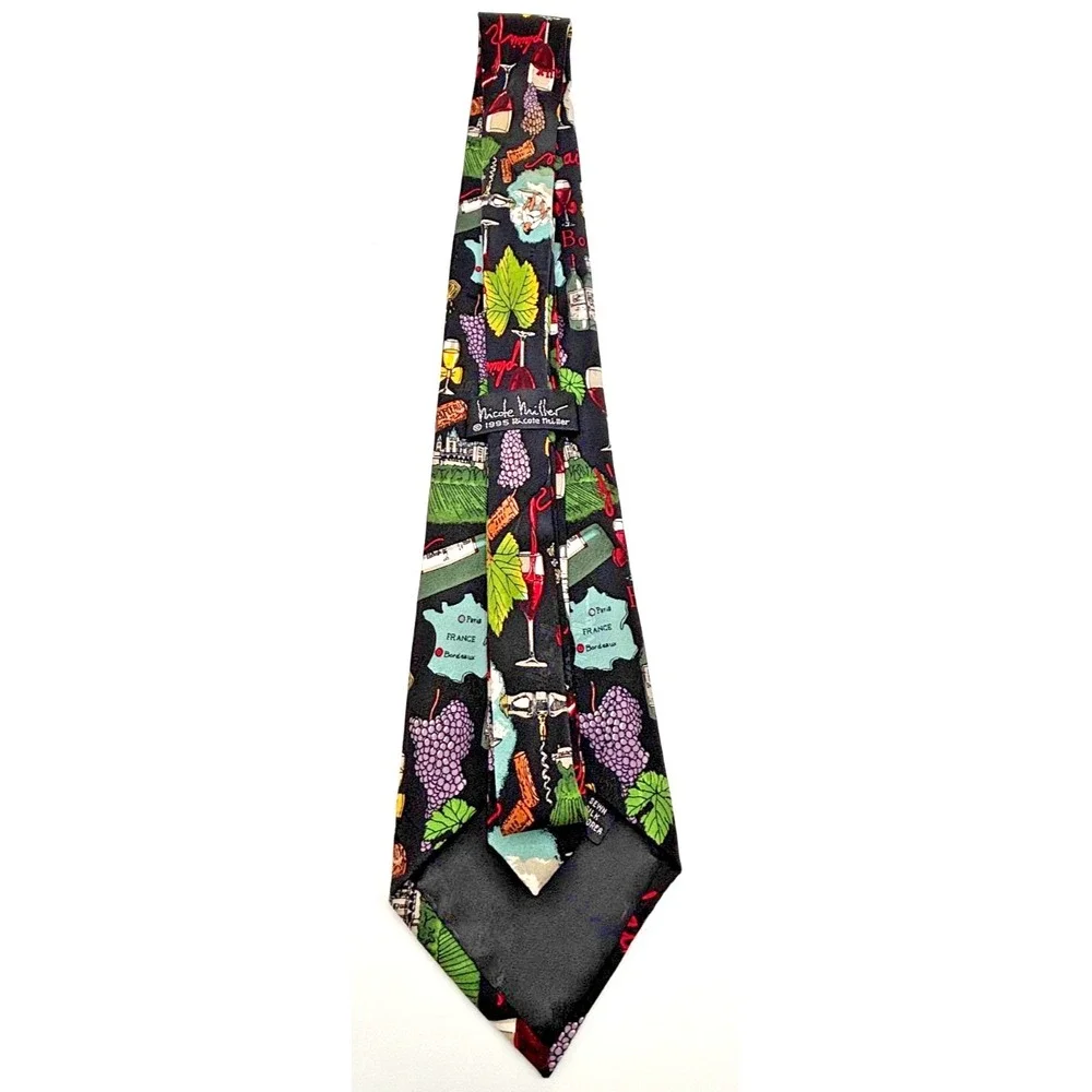 Vintage Nicole Miller IE 100% Silk Wine Novelty Tie Black Vineyard Made in Italy